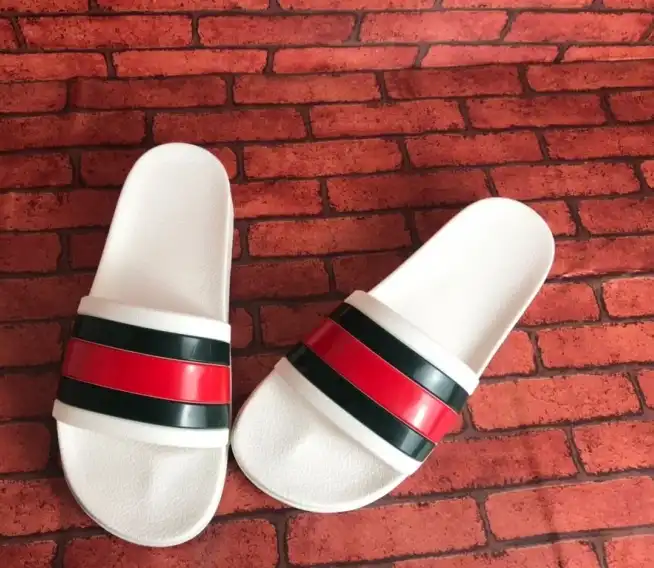 hype Gucci Slippers