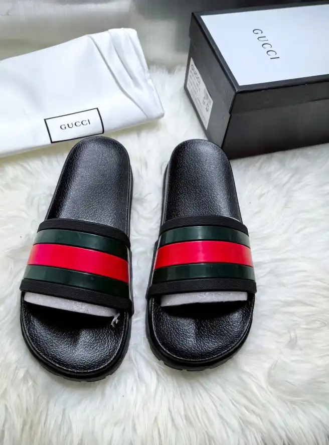 hype Gucci Slippers