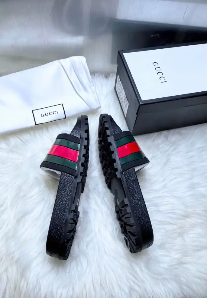 hype Gucci Slippers