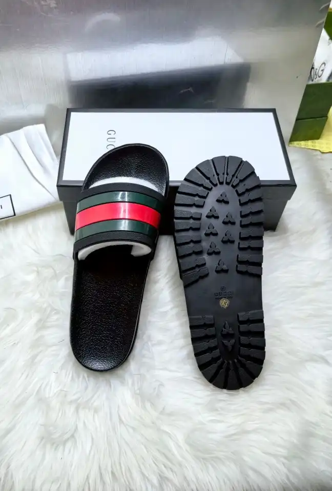 hype Gucci Slippers