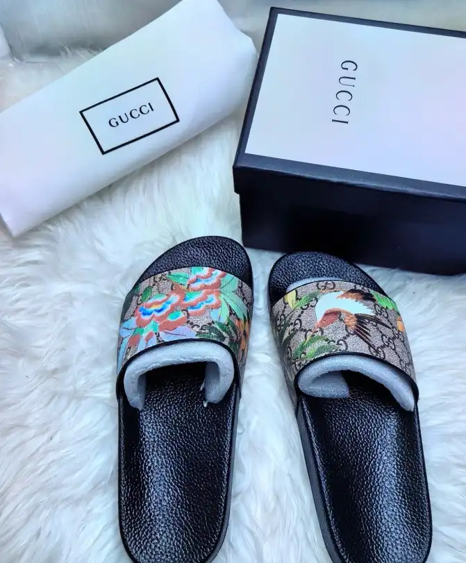 hype Gucci Slippers