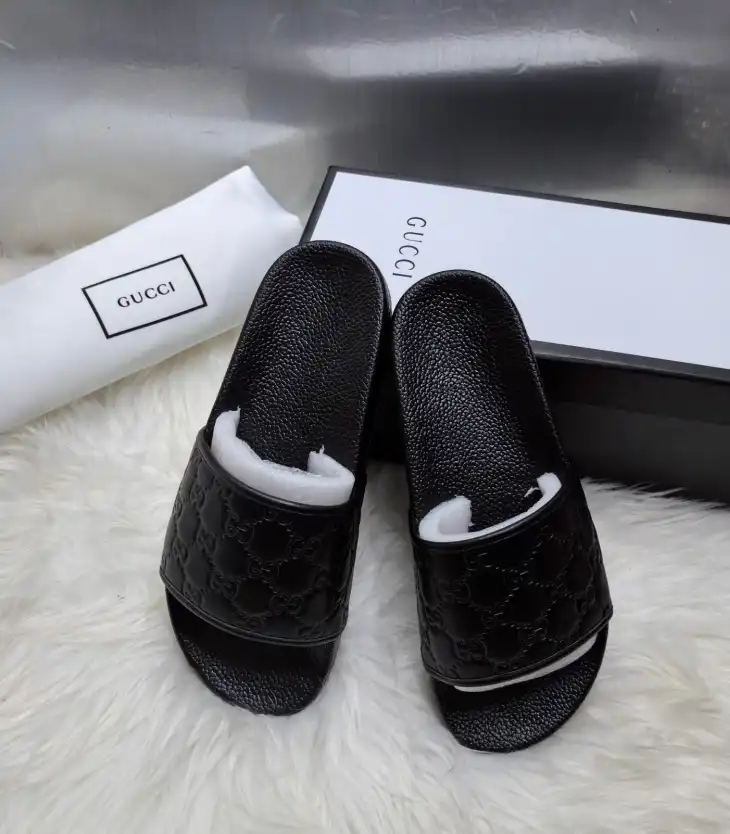 hype Gucci Slippers