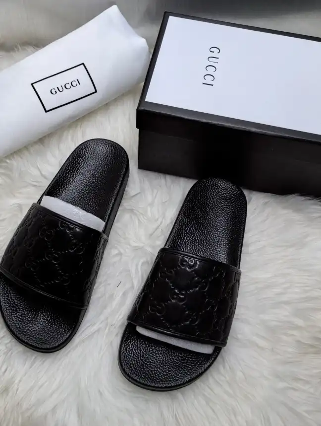 hype Gucci Slippers