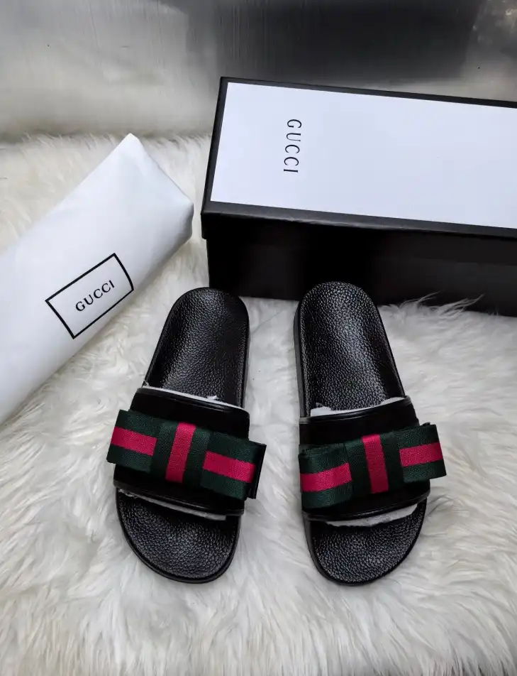 hype Gucci Slippers