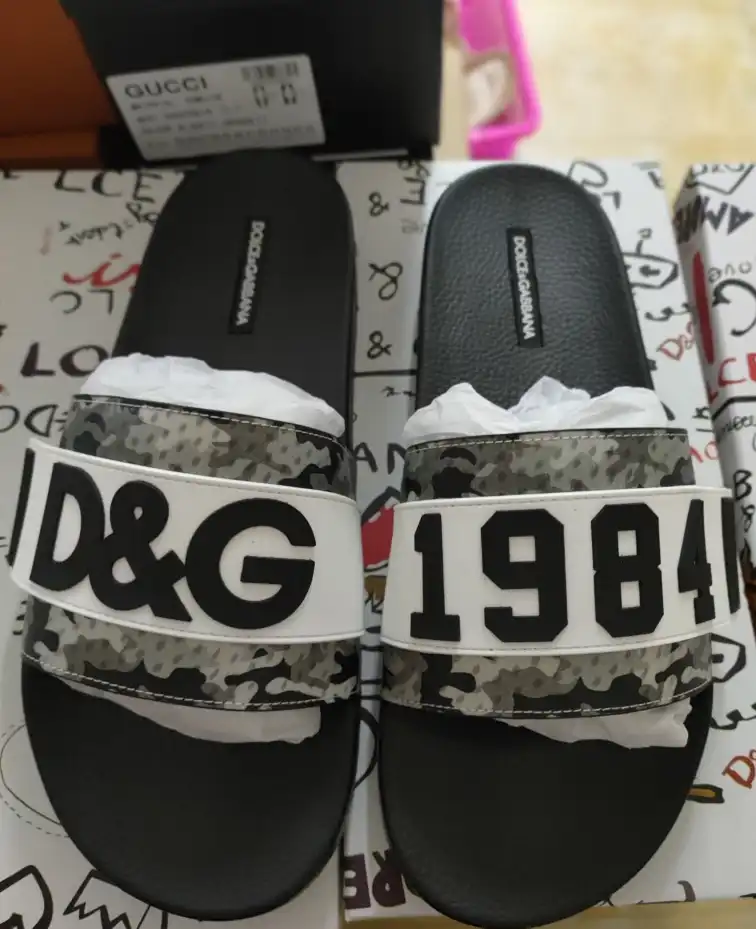 hype Dolce & Gabbana Slippers