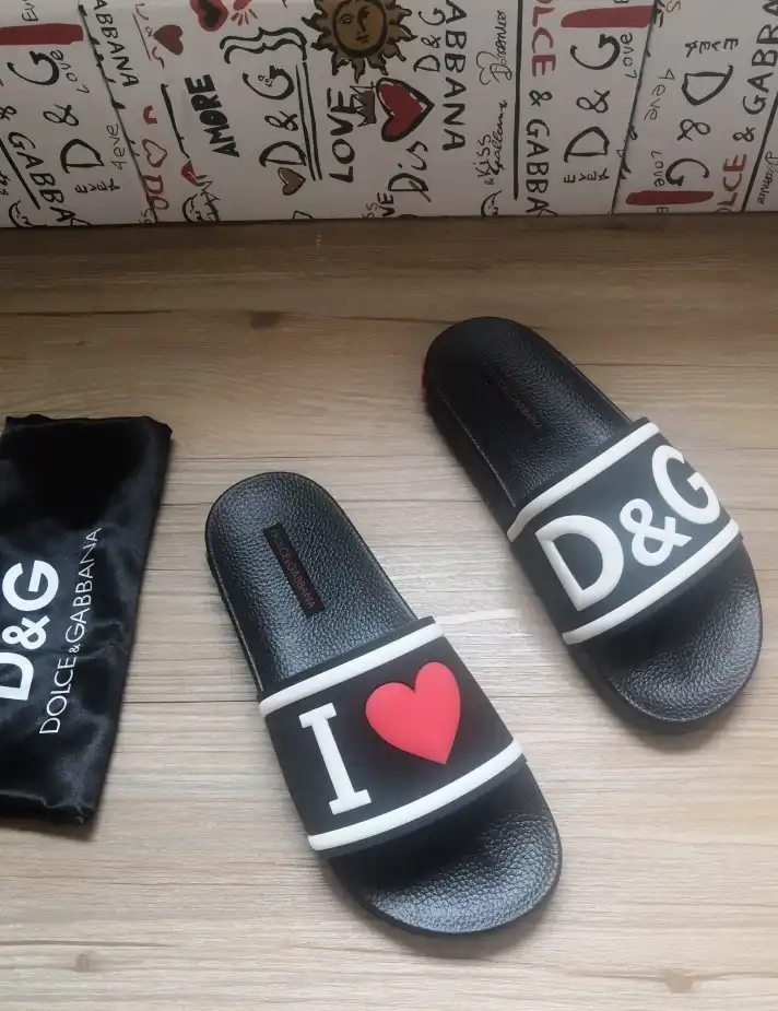 hype Dolce & Gabbana Slippers