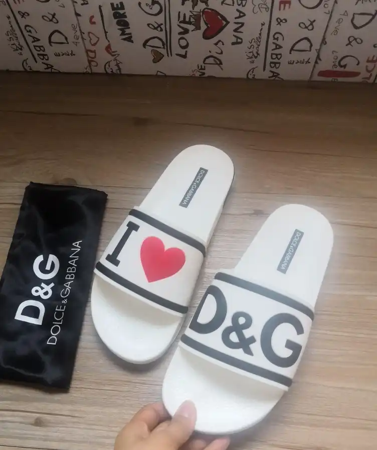 hype Dolce & Gabbana Slippers