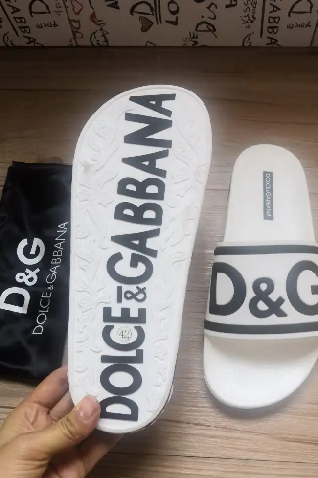 hype Dolce & Gabbana Slippers