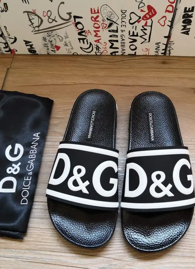 hype Dolce & Gabbana Slippers