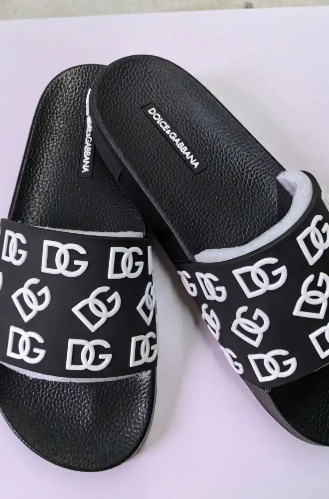 hype Dolce & Gabbana Slippers