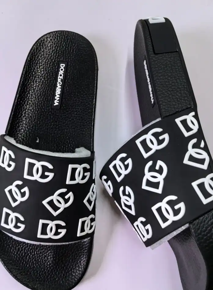 hype Dolce & Gabbana Slippers