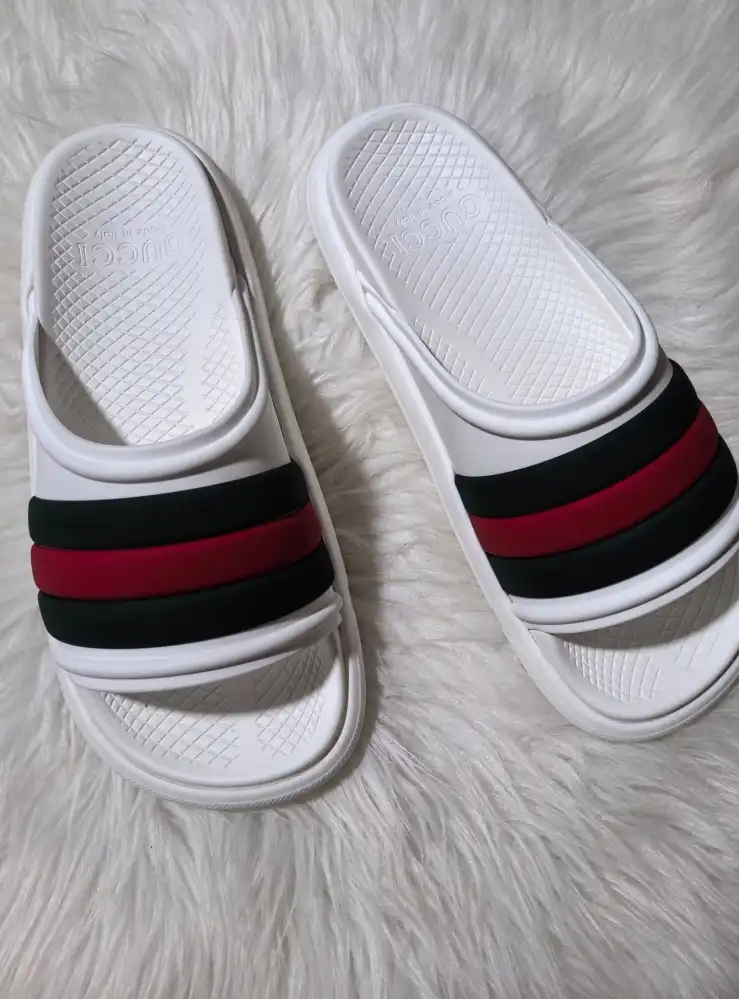 hype Gucci Slippers