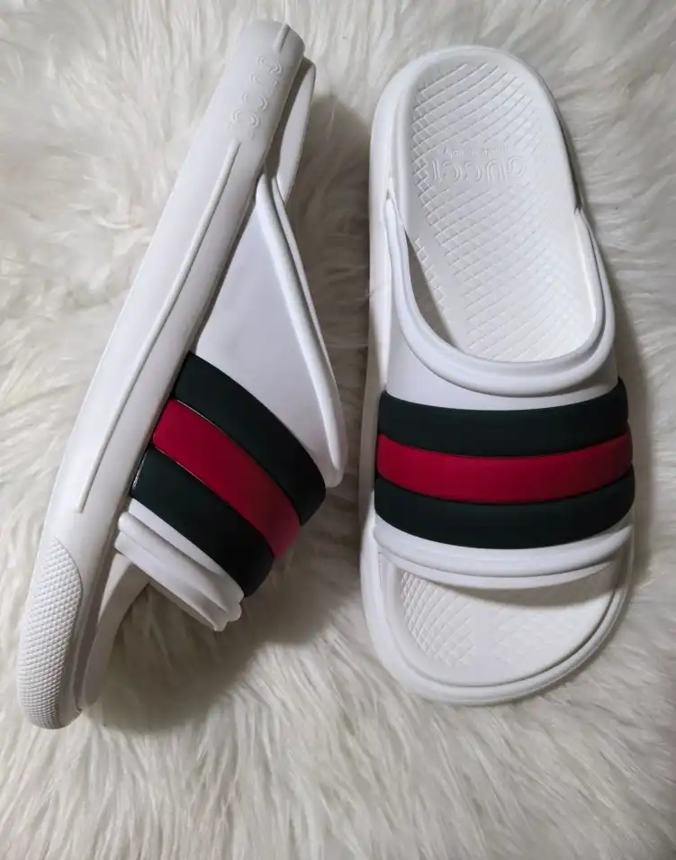 hype Gucci Slippers