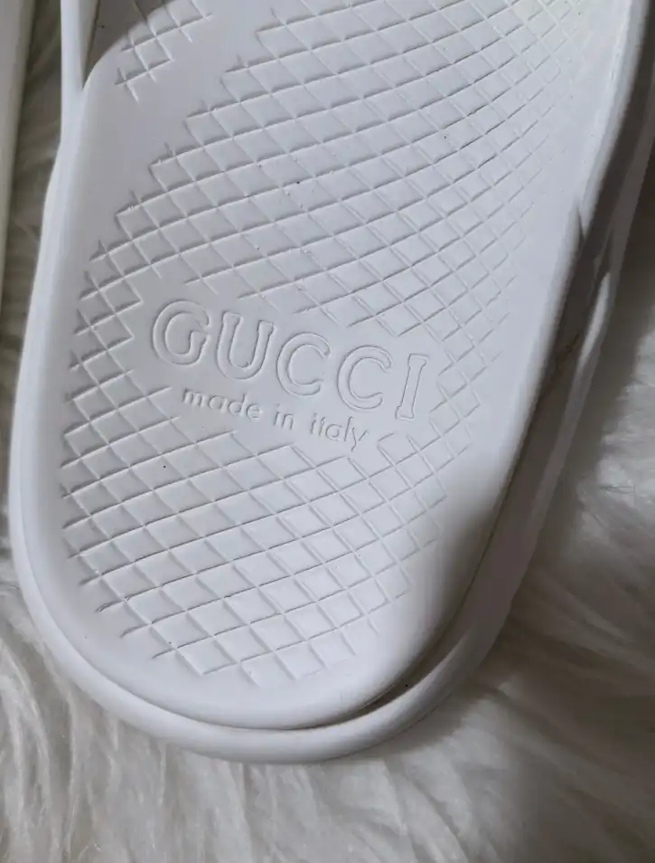 hype Gucci Slippers