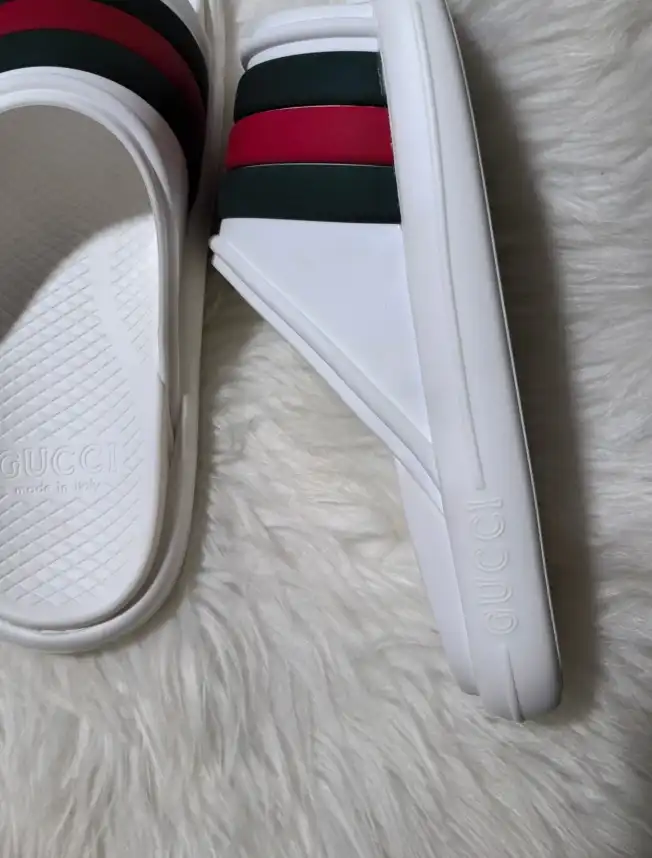 hype Gucci Slippers