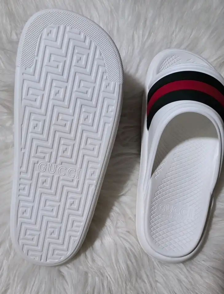 hype Gucci Slippers