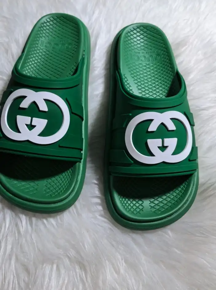 hype Gucci Slippers