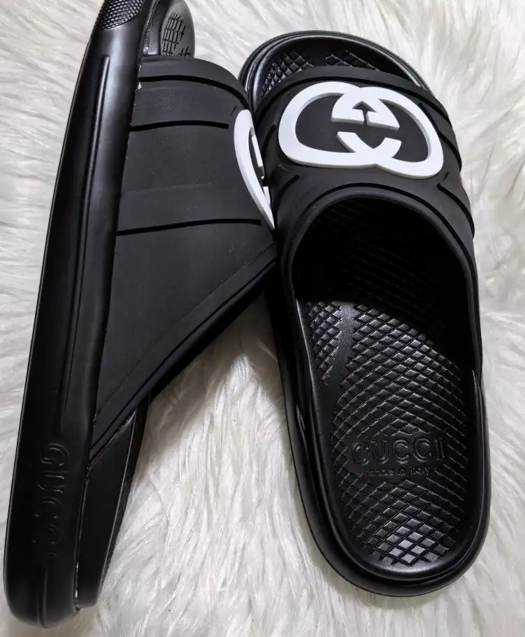 hype Gucci Slippers