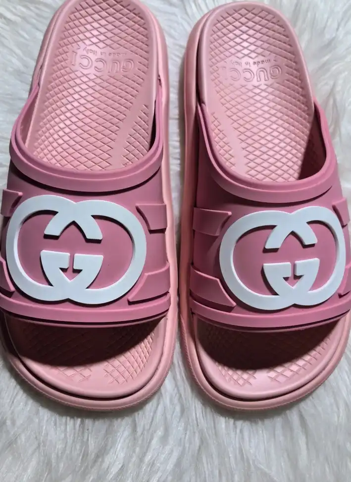 hype Gucci Slippers