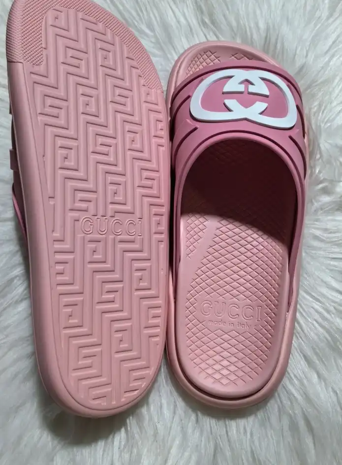 hype Gucci Slippers