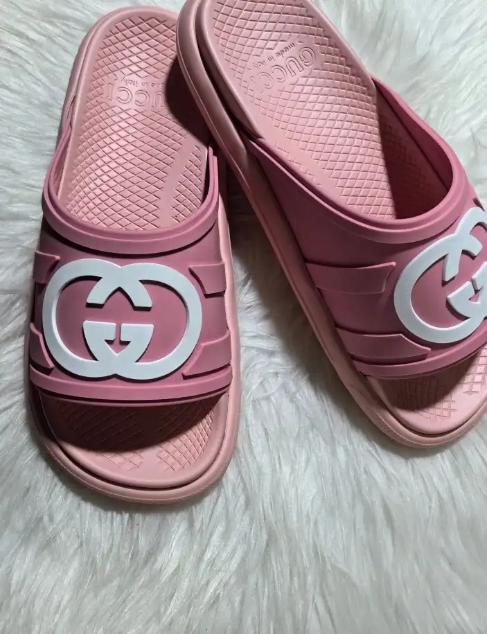 hype Gucci Slippers