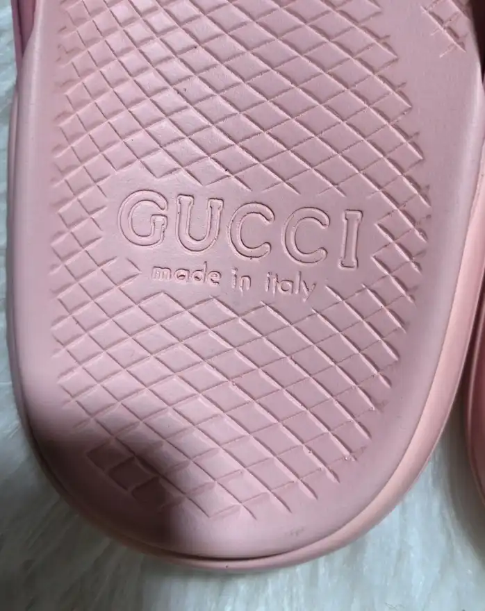 hype Gucci Slippers