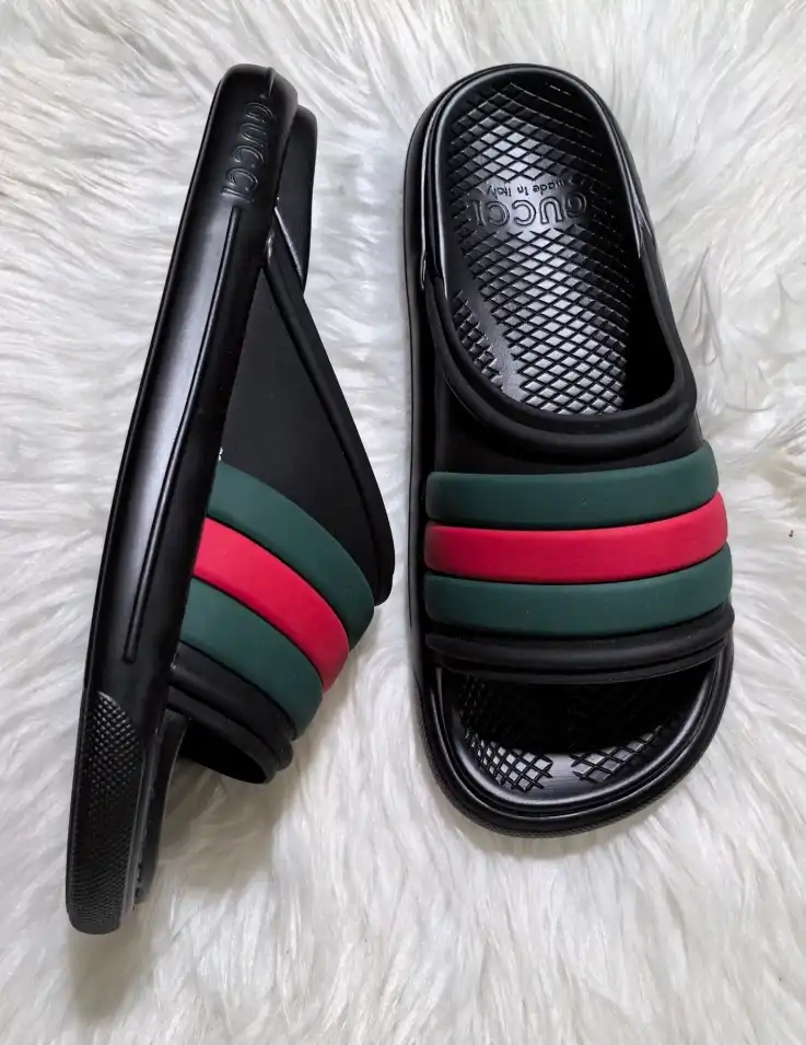 hype Gucci Slippers