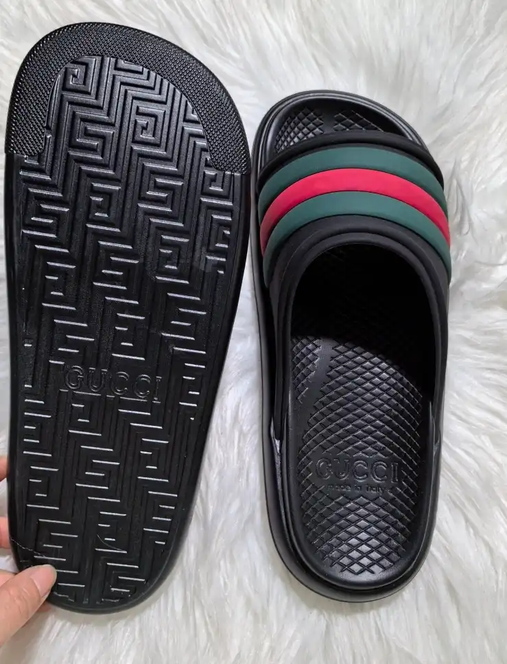 hype Gucci Slippers