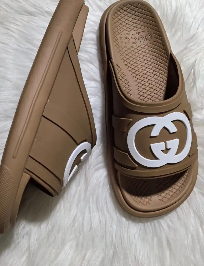 hype Gucci Slippers