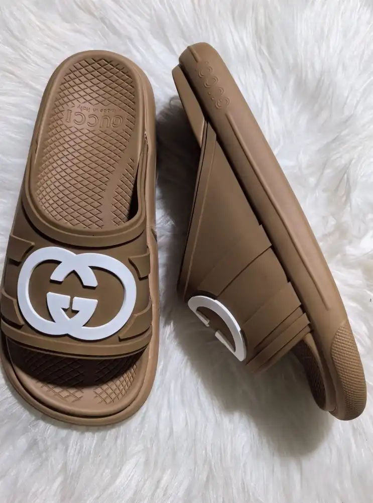 hype Gucci Slippers