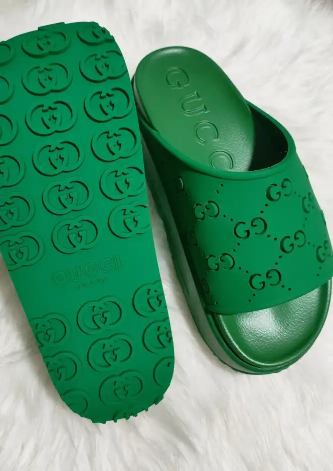 hype Gucci Slippers