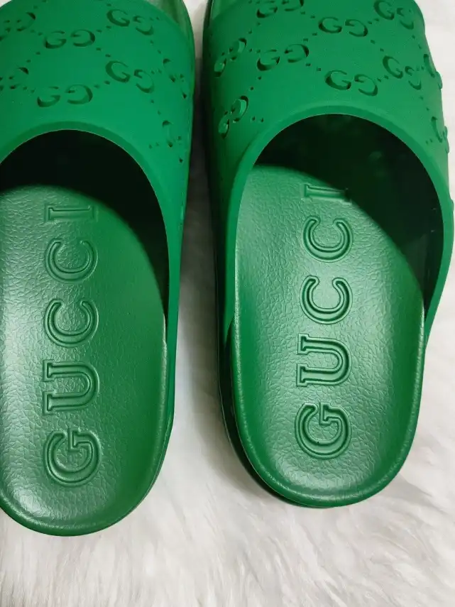 hype Gucci Slippers