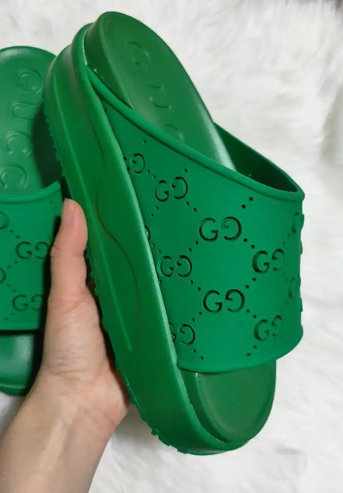 hype Gucci Slippers