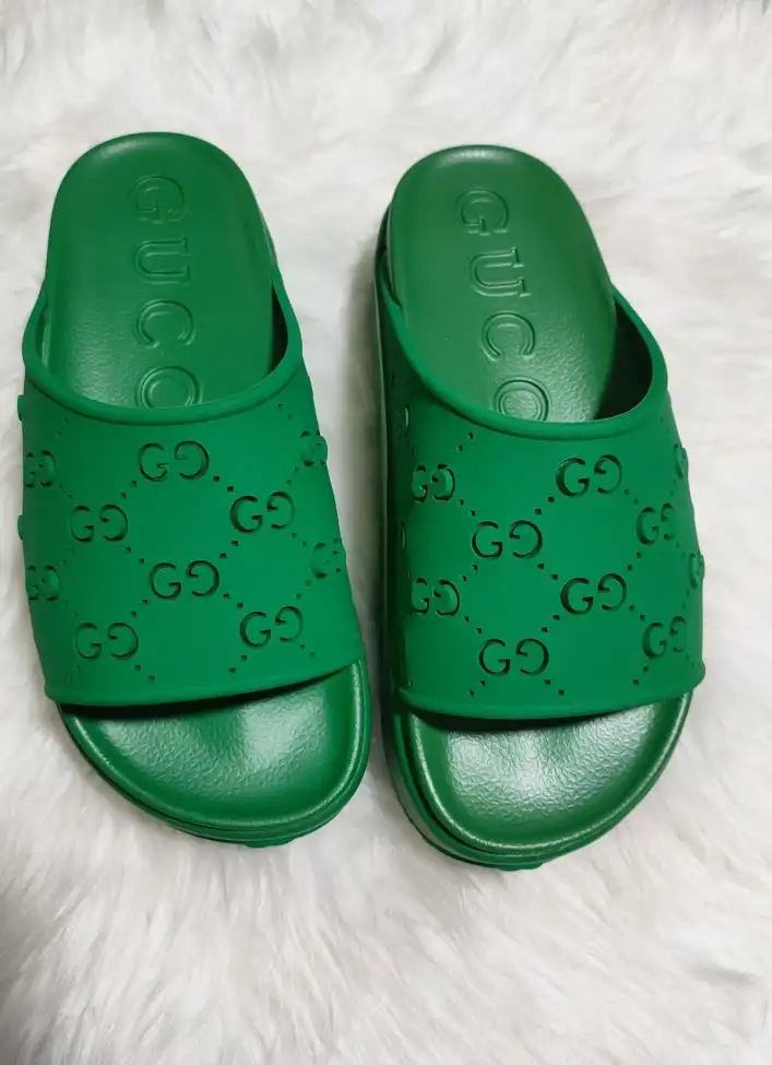 hype Gucci Slippers