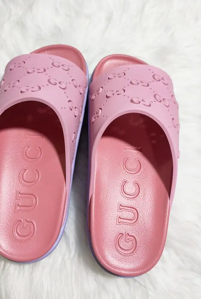 hype Gucci Slippers