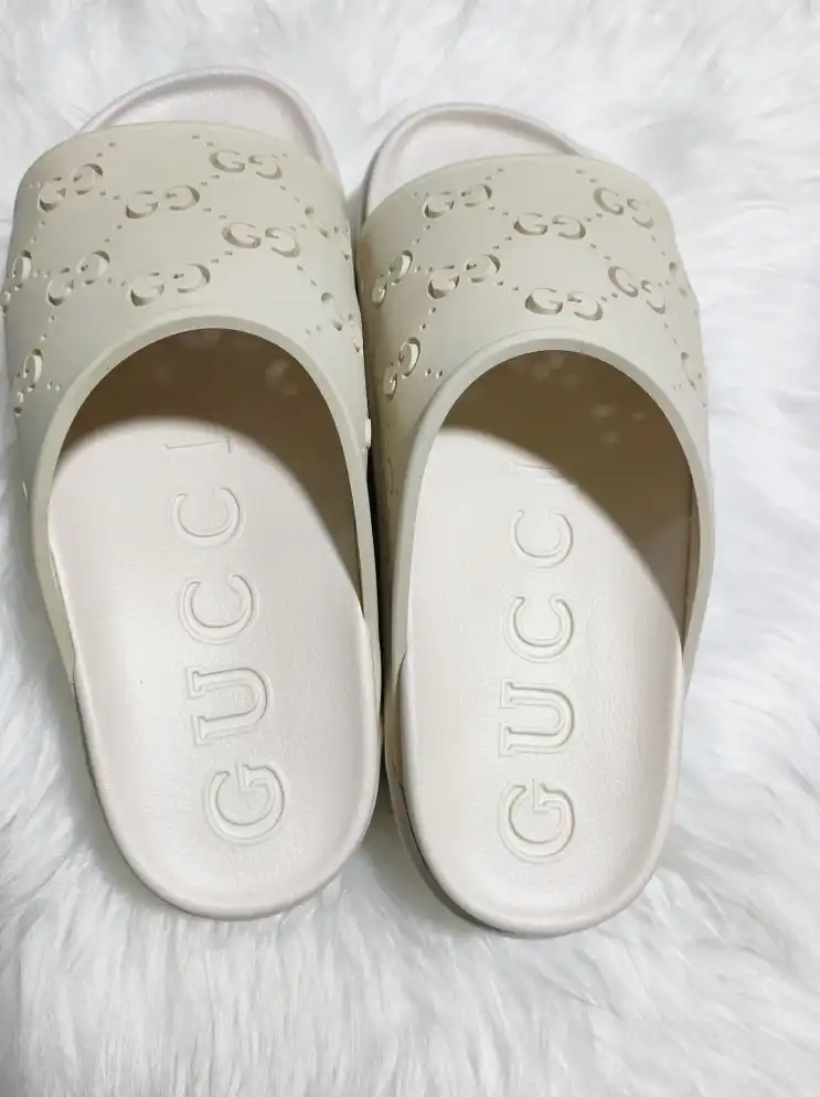 hype Gucci Slippers