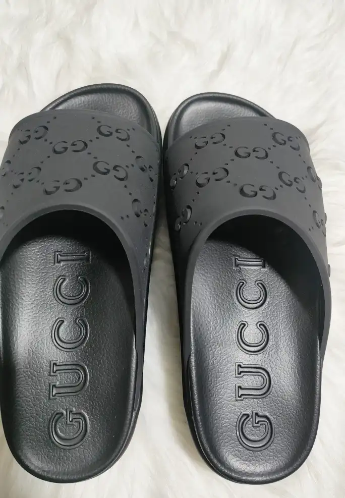 hype Gucci Slippers