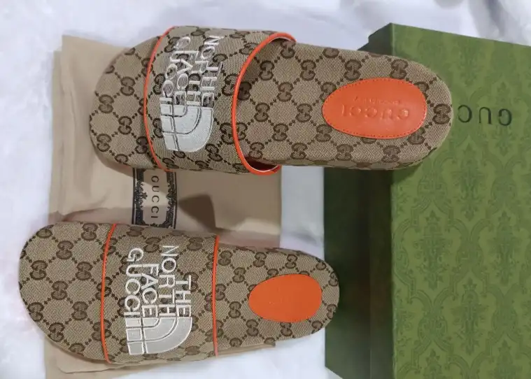 hype Gucci Slippers