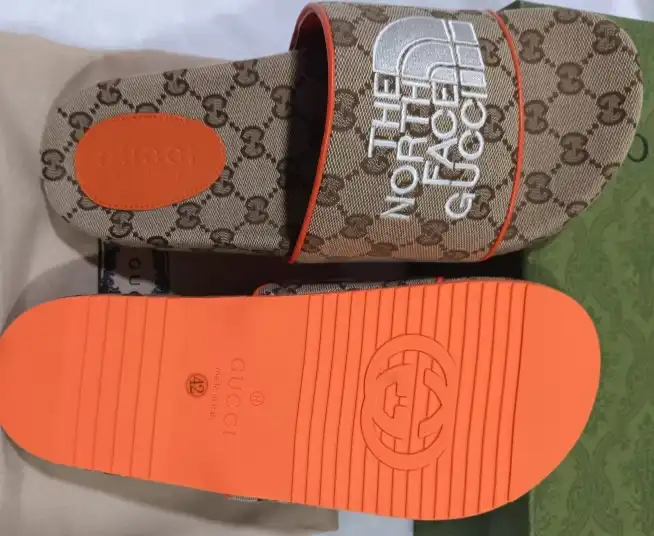 hype Gucci Slippers