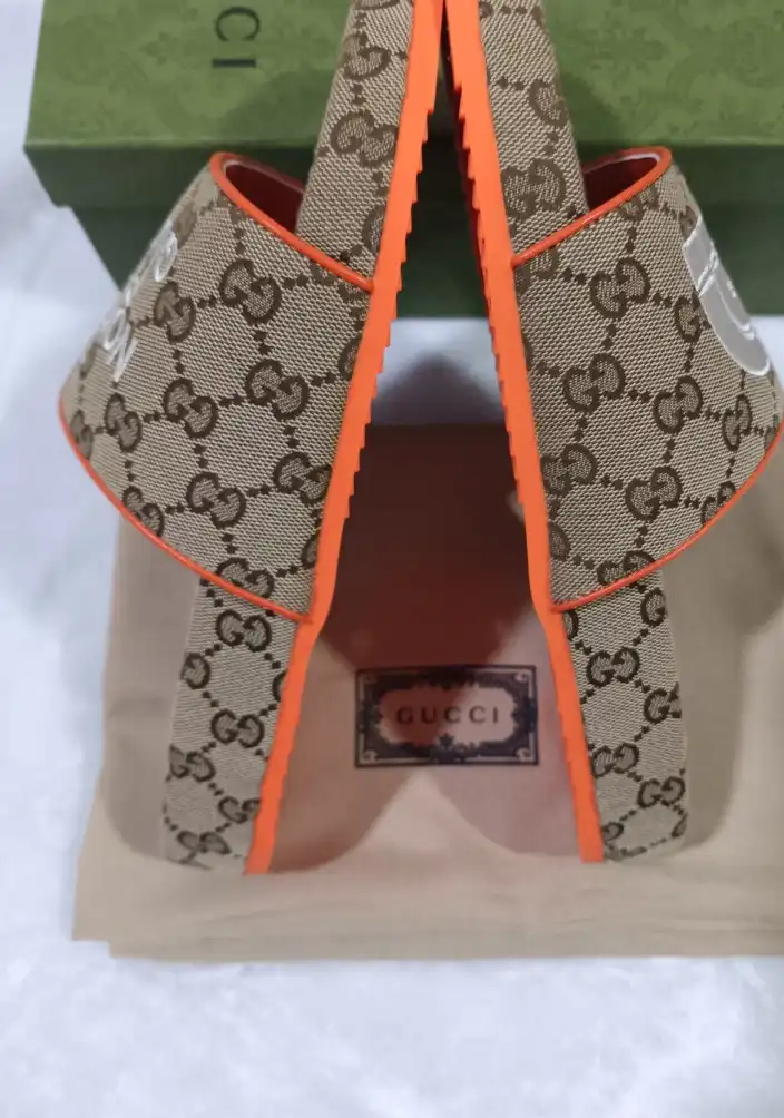 hype Gucci Slippers