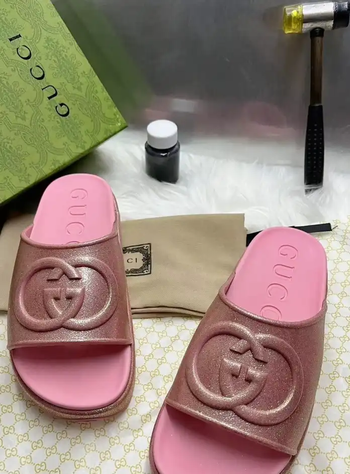 hype Gucci Slippers