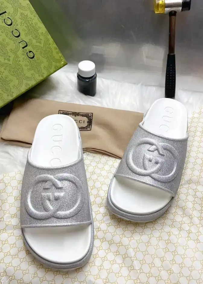 hype Gucci Slippers