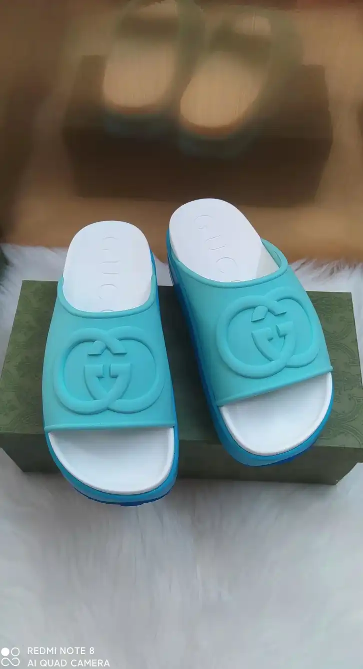 hype Gucci Slippers