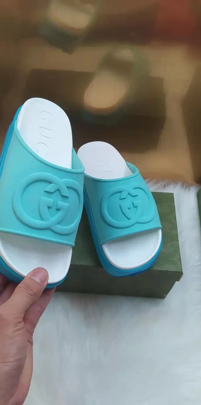 hype Gucci Slippers