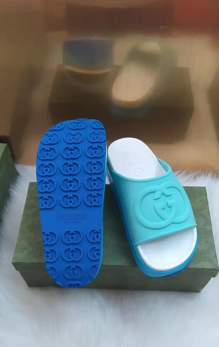 hype Gucci Slippers