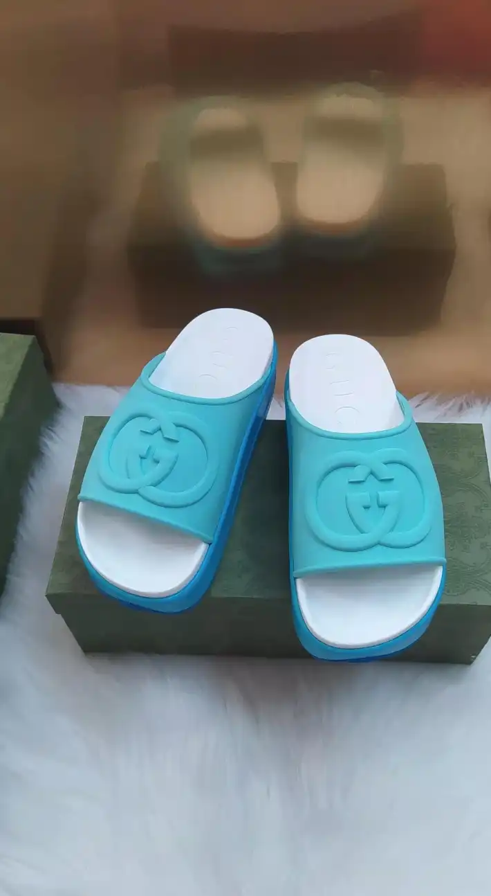 hype Gucci Slippers