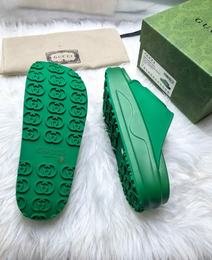 hype Gucci Slippers