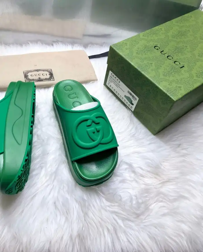 hype Gucci Slippers