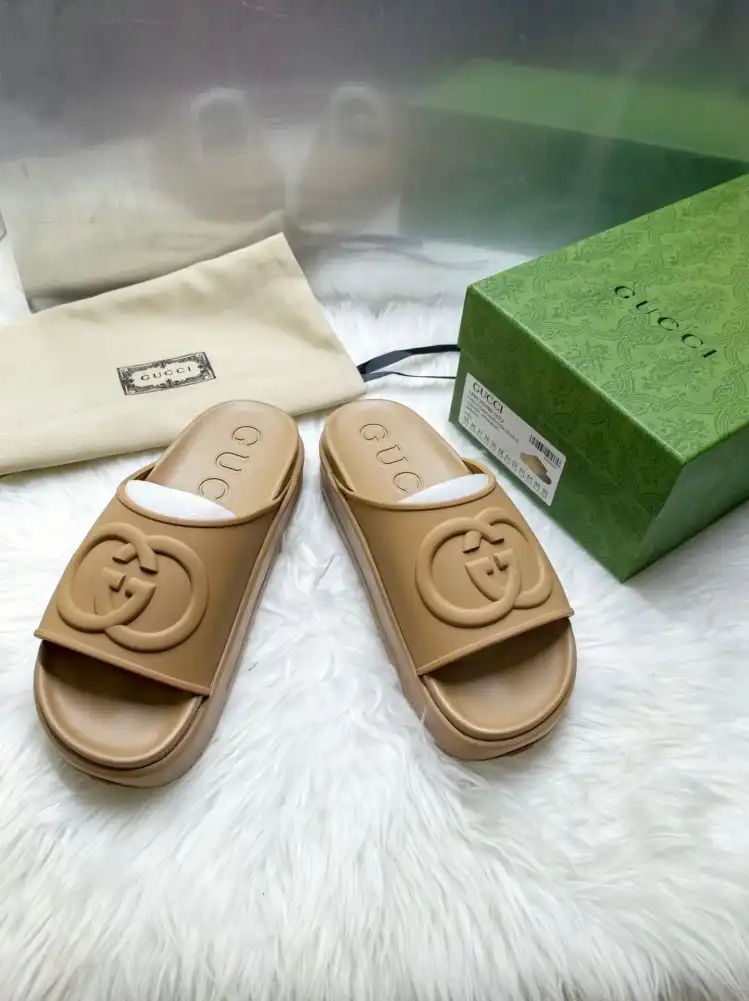 hype Gucci Slippers