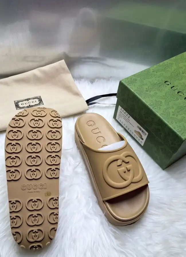 hype Gucci Slippers